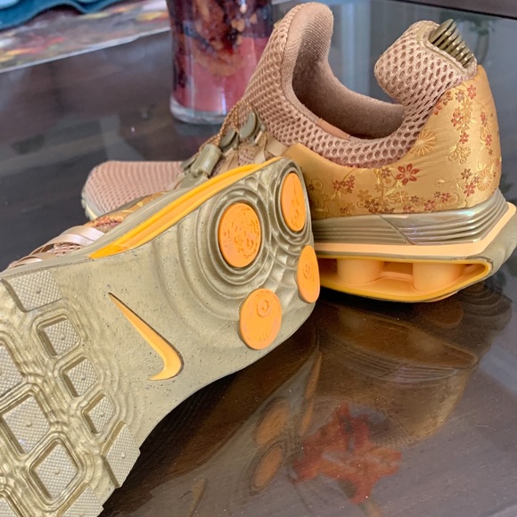 Nike Shox Gravity Metallic gold - Picture 6 of 6